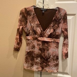 INC V-neck 3/4 sleeve fully lined print top